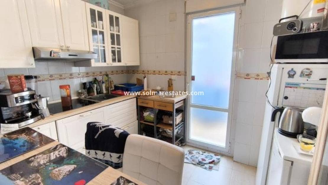 2 bedroom Bungalow for sale in Ciudad Quesada with pool - € 165,000 (Ref: 9606347)