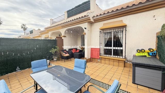 3 makuuhuone Omakotitalo myytävänä paikassa Cabo Roig, Orihuela mukana uima-altaan - 249 995 € (Ref: 9606349)