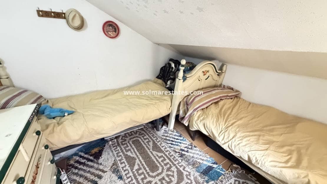 3 makuuhuone Omakotitalo myytävänä paikassa Cabo Roig mukana uima-altaan - 249 995 € (Ref: 9606349)