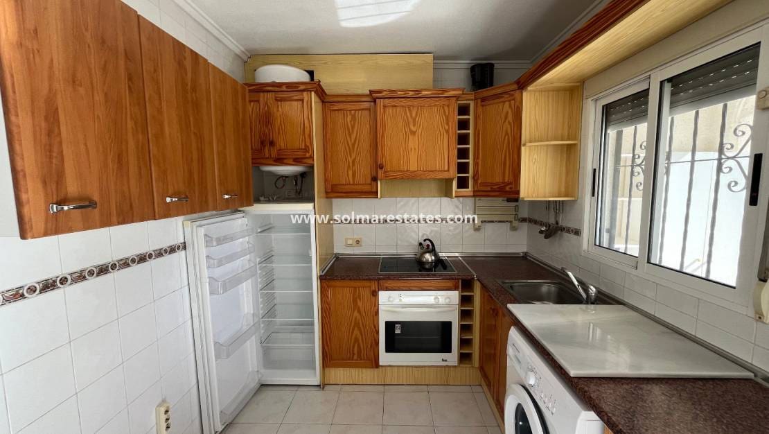 2 soverom Hus til salgs i La Florida med svømmebasseng - € 179 950 (Ref: 9606350)