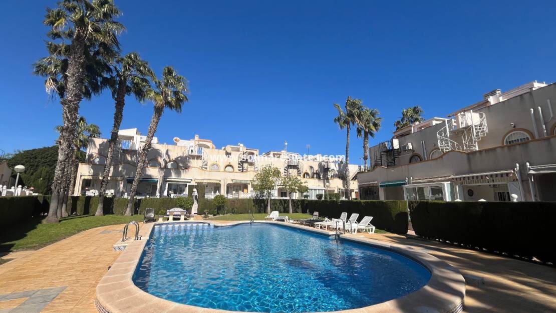 2 soverom Hus til salgs i La Florida med svømmebasseng - € 179 950 (Ref: 9606350)