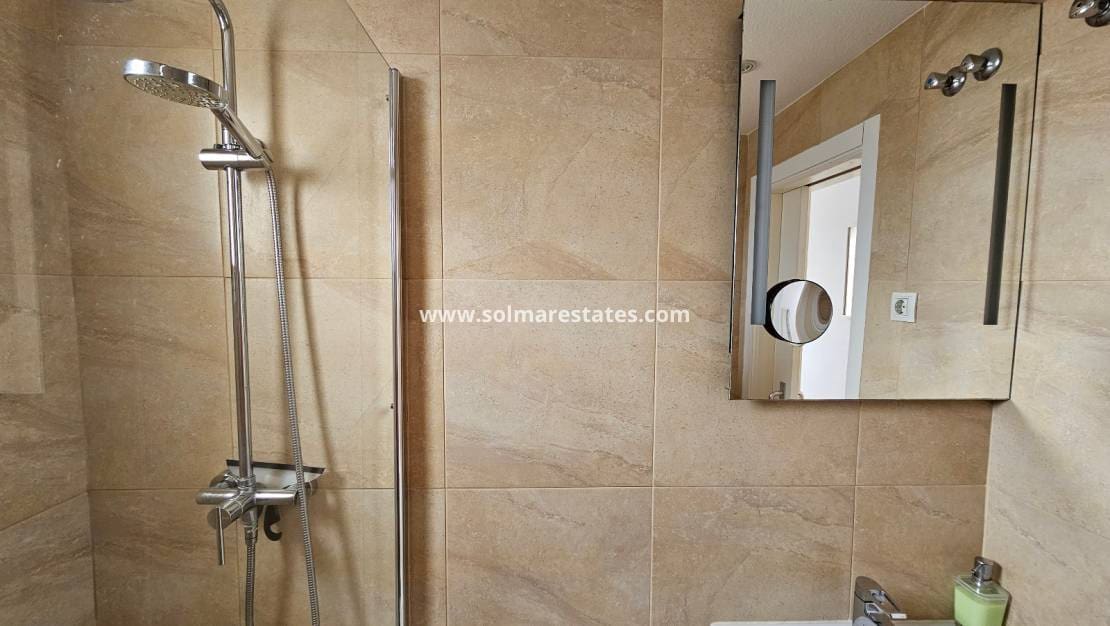 2 sypialnia Apartament na sprzedaż w Villamartin z basenem - 199 000 € (Ref: 9606579)