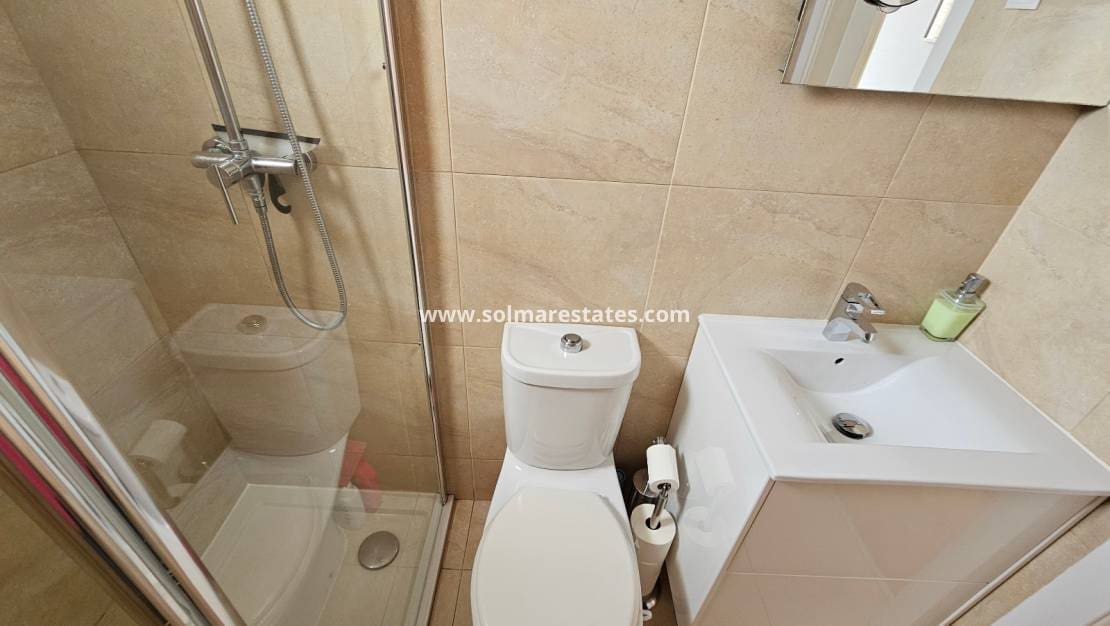 2 sypialnia Apartament na sprzedaż w Villamartin z basenem - 199 000 € (Ref: 9606579)