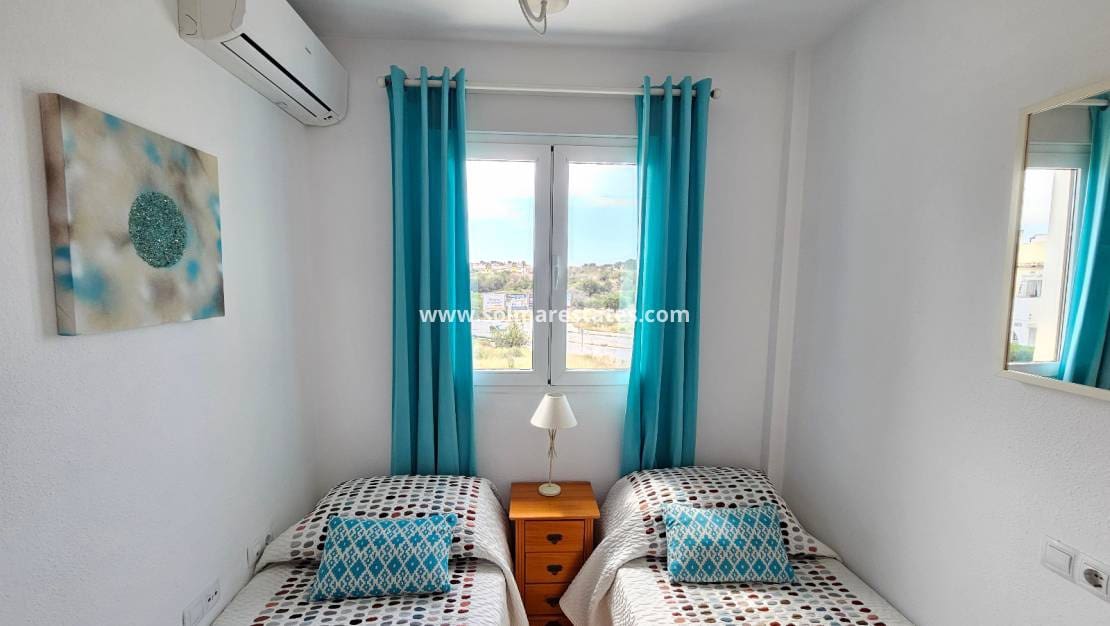 2 sypialnia Apartament na sprzedaż w Villamartin z basenem - 199 000 € (Ref: 9606579)