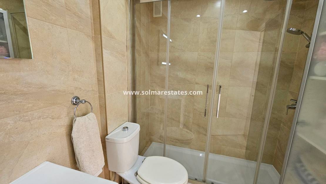 2 sypialnia Apartament na sprzedaż w Villamartin z basenem - 199 000 € (Ref: 9606579)