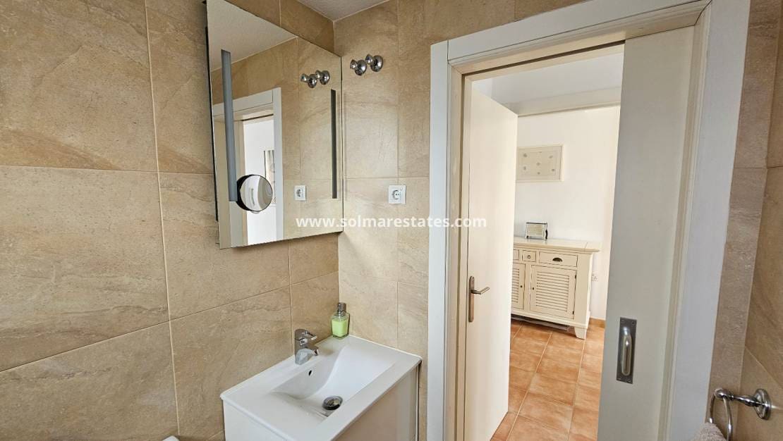 2 sypialnia Apartament na sprzedaż w Villamartin z basenem - 199 000 € (Ref: 9606579)