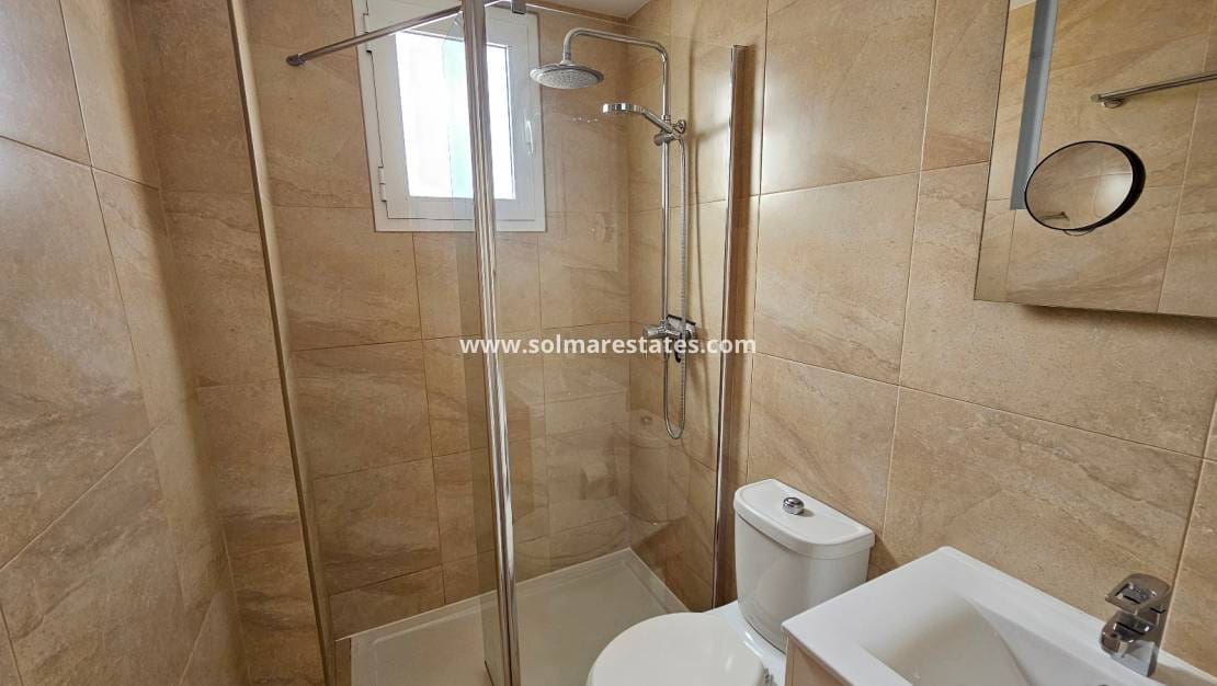 2 sypialnia Apartament na sprzedaż w Villamartin z basenem - 199 000 € (Ref: 9606579)