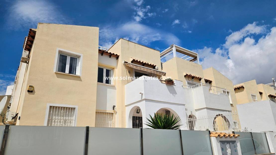 2 bedroom Apartment for sale in Villamartin with pool - € 199,000 (Ref: 9606579)