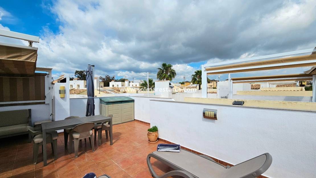 2 bedroom Apartment for sale in Villamartin with pool - € 199,000 (Ref: 9606579)