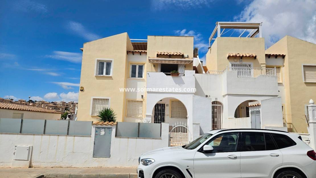 2 bedroom Apartment for sale in Villamartin with pool - € 199,000 (Ref: 9606579)