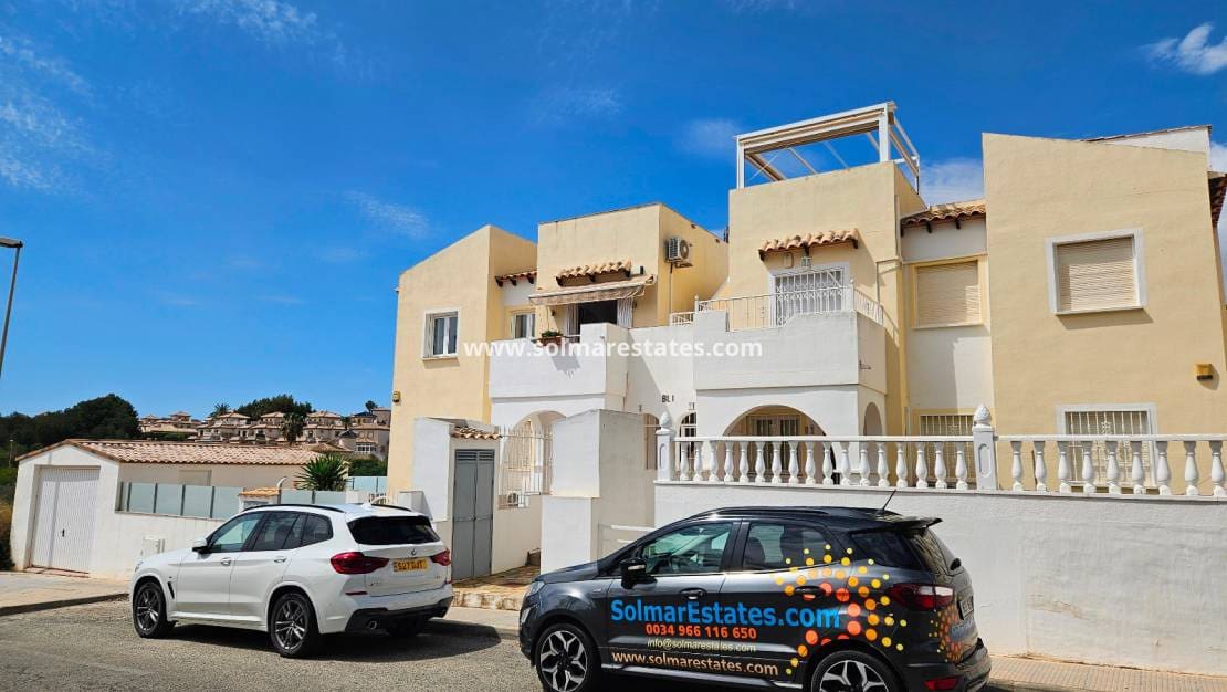 2 bedroom Apartment for sale in Villamartin with pool - € 199,000 (Ref: 9606579)