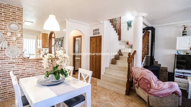 2 sypialnia Willa na sprzedaż w El Raso, Guardamar del Segura z basenem - 247 000 € (Ref: 9610103)