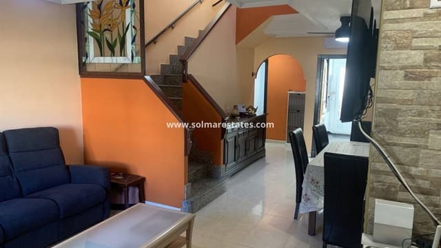 3 makuuhuone Omakotitalo myytävänä paikassa Heredades, Almoradí mukana uima-altaan - 159 995 € (Ref: 9614068)