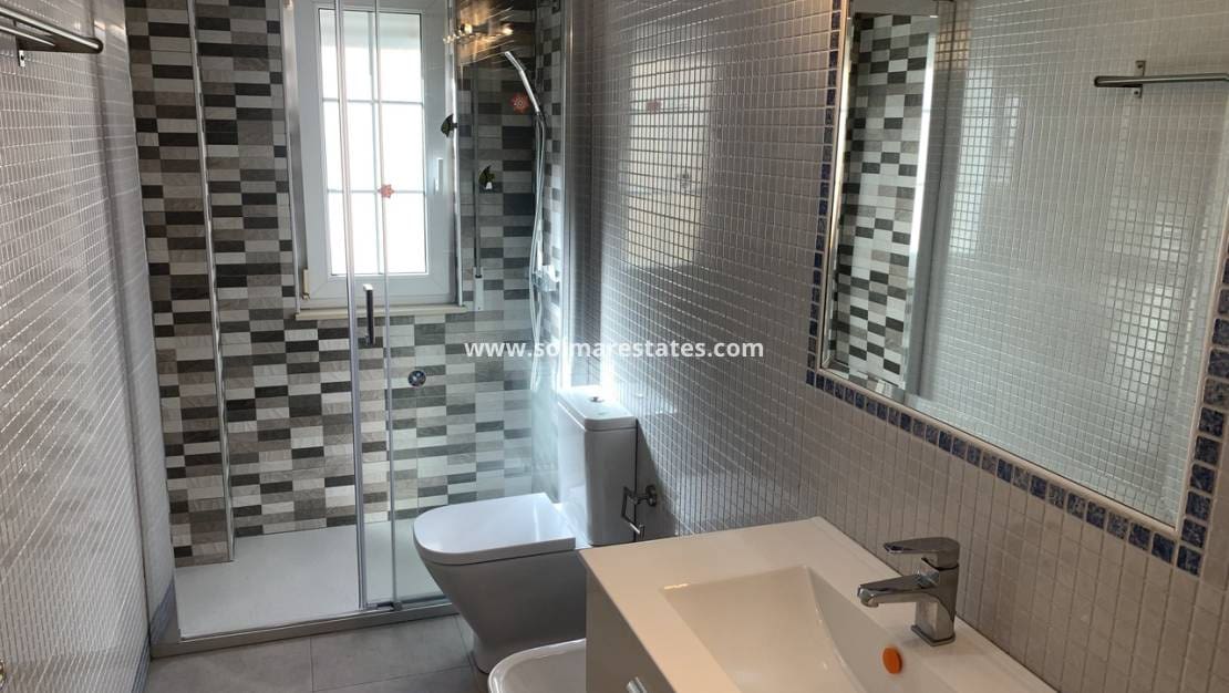 3 makuuhuone Omakotitalo myytävänä paikassa Heredades mukana uima-altaan - 159 995 € (Ref: 9614068)