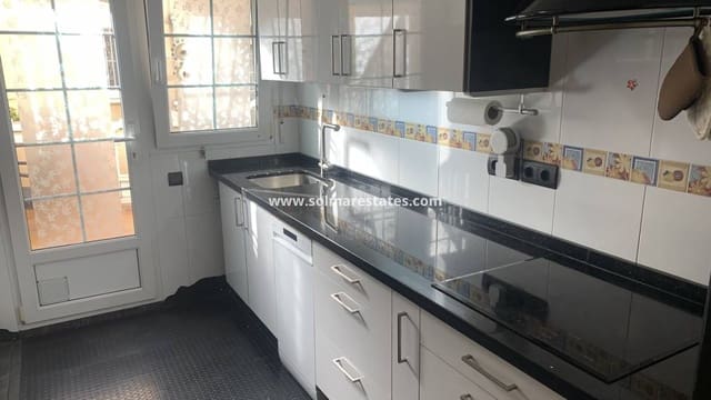 3 makuuhuone Omakotitalo myytävänä paikassa Heredades, Almoradí mukana uima-altaan - 159 995 € (Ref: 9614068)