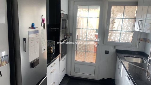 3 makuuhuone Omakotitalo myytävänä paikassa Heredades, Almoradí mukana uima-altaan - 159 995 € (Ref: 9614068)