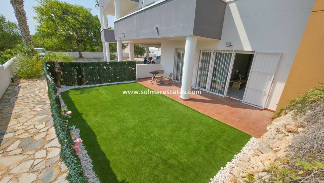 2 bedroom Apartment for sale in Villamartin with pool - € 199,999 (Ref: 9614069)