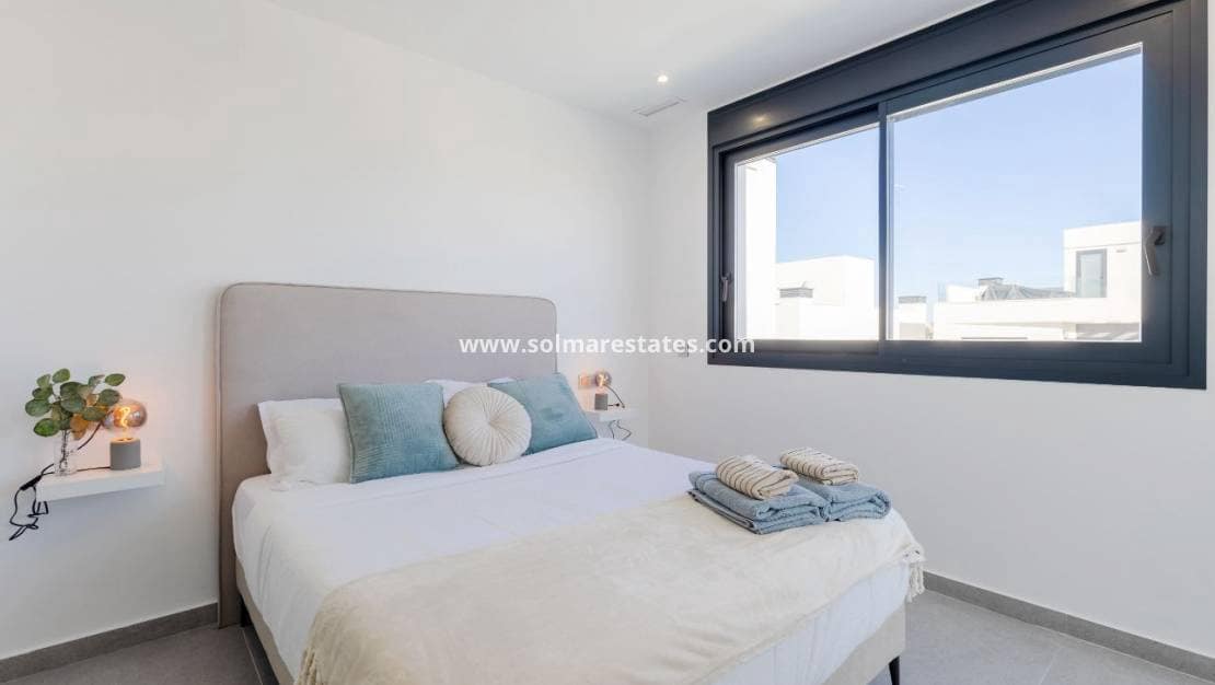 3 soverom Villa til salgs i Algorfa med svømmebasseng - € 550 000 (Ref: 9616814)