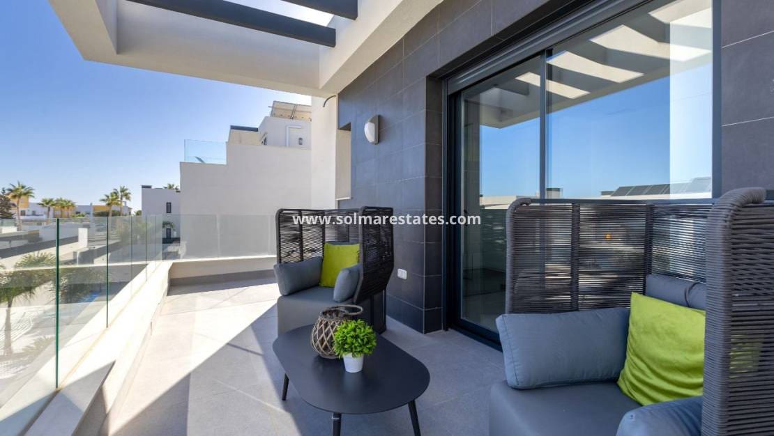 3 soverom Villa til salgs i Algorfa med svømmebasseng - € 550 000 (Ref: 9616814)