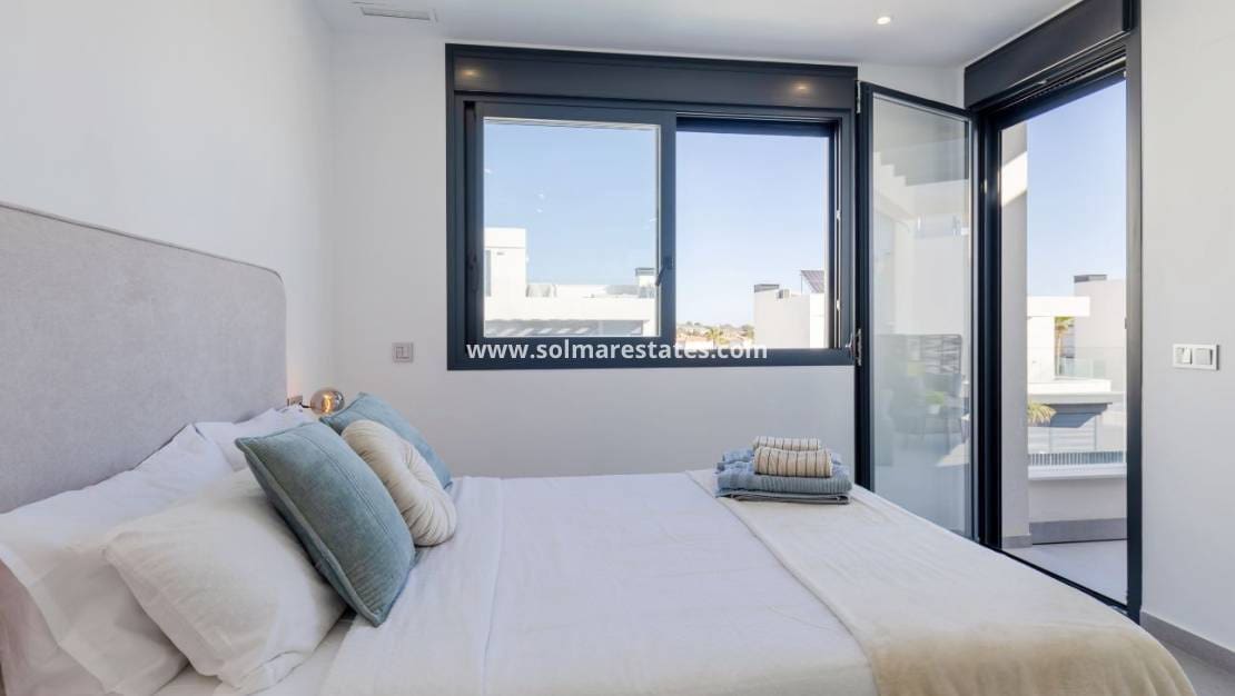 3 soverom Villa til salgs i Algorfa med svømmebasseng - € 550 000 (Ref: 9616814)