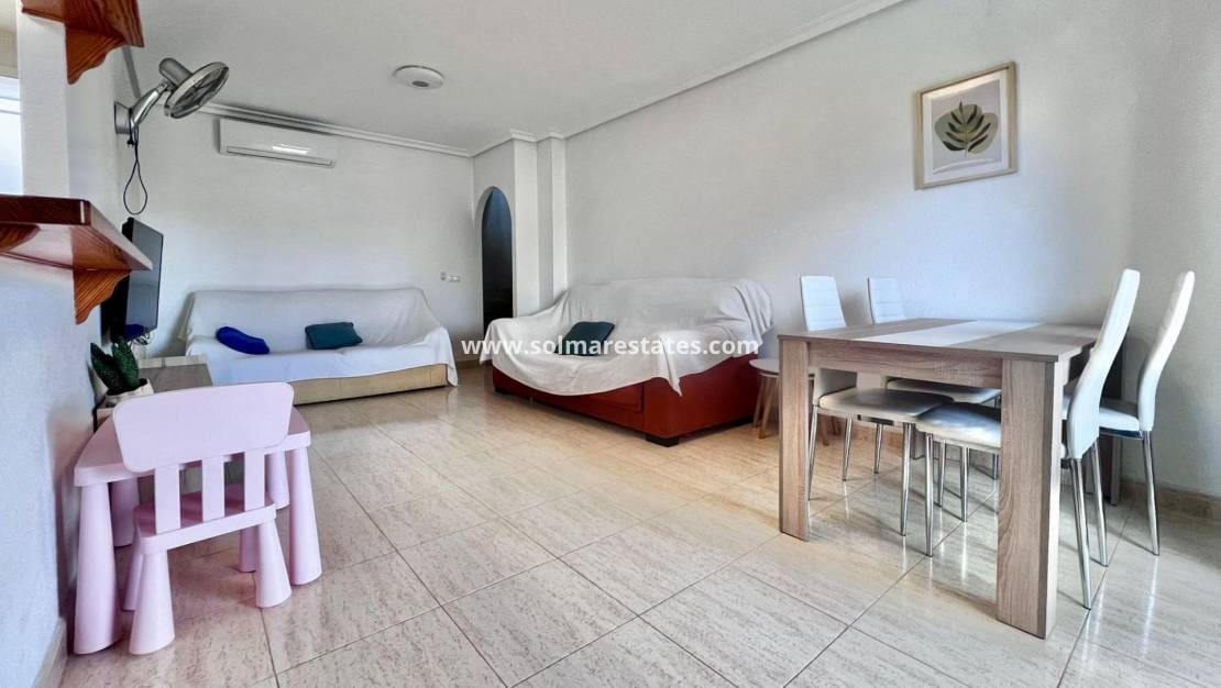 2 soverom Leilighet til salgs i Pilar de la Horadada med svømmebasseng - € 220 000 (Ref: 9616816)