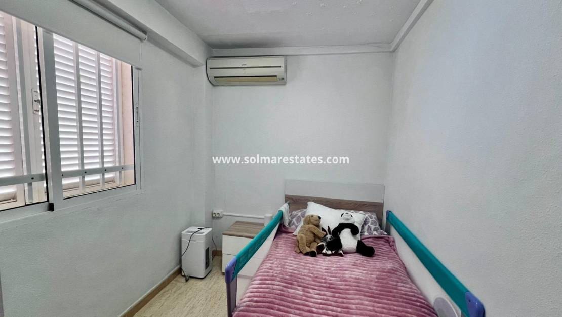 2 soverom Leilighet til salgs i Pilar de la Horadada med svømmebasseng - € 220 000 (Ref: 9616816)