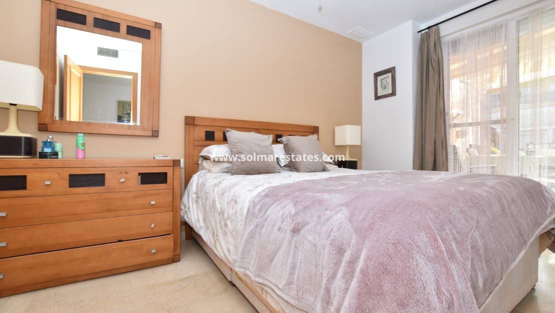 2 soveværelse Lejlighed til salg i Algorfa med swimmingpool - € 139.995 (Ref: 9616817)