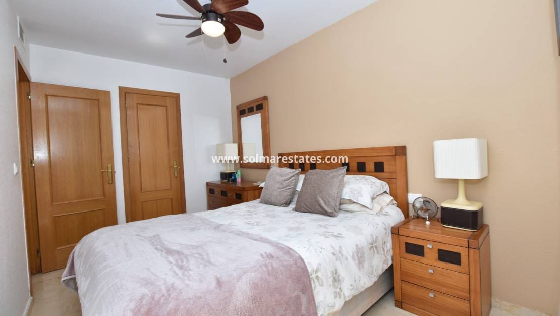 2 soveværelse Lejlighed til salg i Algorfa med swimmingpool - € 139.995 (Ref: 9616817)