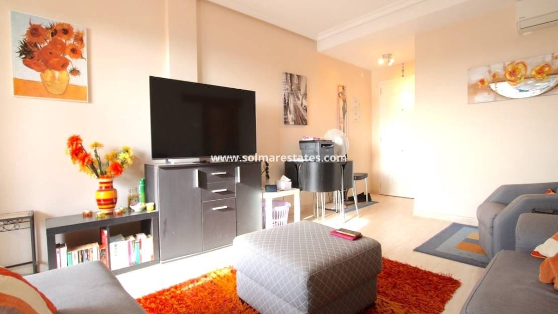 2 sovrum Lägenhet till salu i Cabo Roig med pool - 169 950 € (Ref: 9616819)