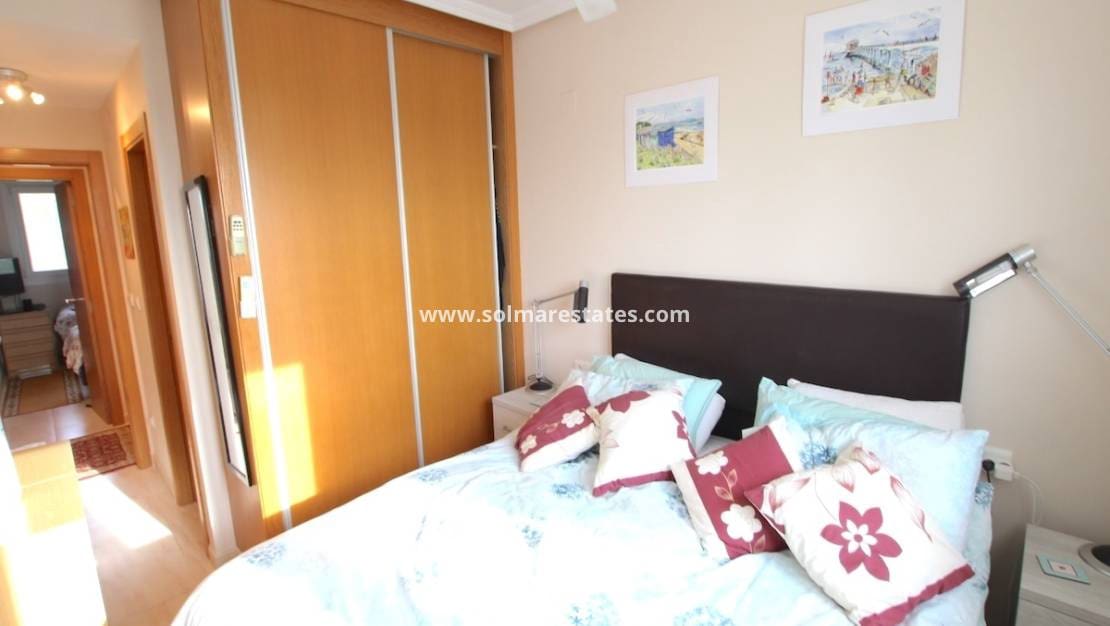 2 sovrum Lägenhet till salu i Cabo Roig med pool - 169 950 € (Ref: 9616819)