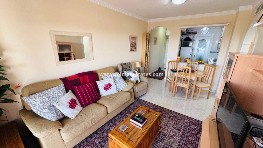 2 bedroom Apartment for sale in Algorfa with pool - € 125,000 (Ref: 9616821)