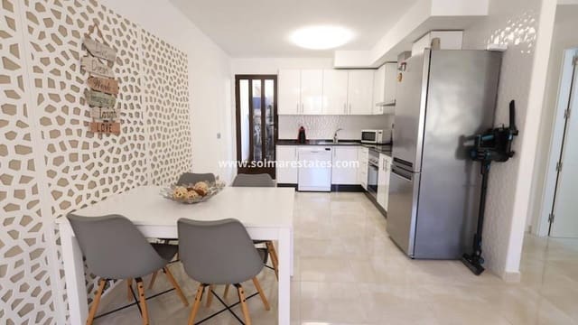 2 bedroom Apartment for sale in Cabo Roig, Orihuela with pool - € 185,000 (Ref: 9616823)