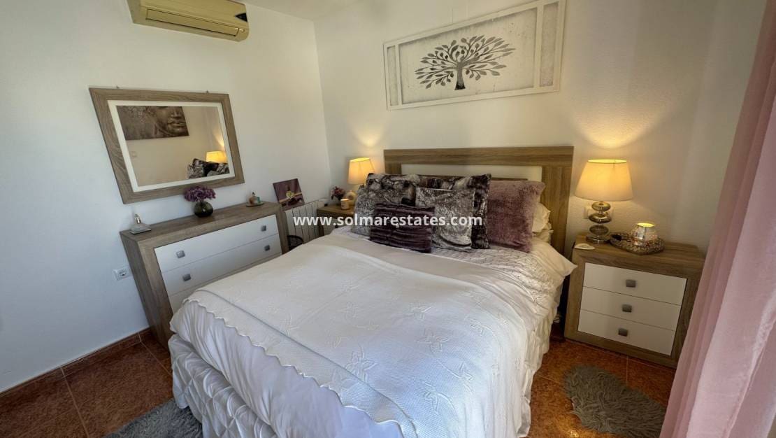 3 soverom Hus til salgs i Los Montesinos med svømmebasseng - € 220 000 (Ref: 9616824)