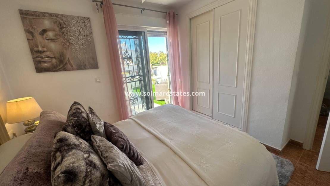 3 soverom Hus til salgs i Los Montesinos med svømmebasseng - € 220 000 (Ref: 9616824)