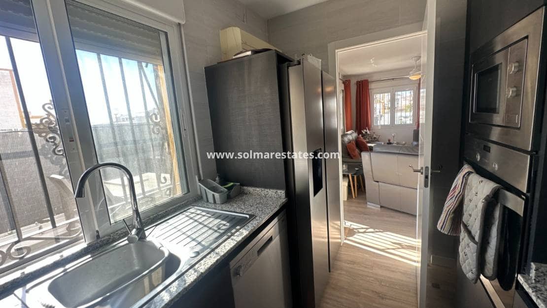 3 soverom Hus til salgs i Los Montesinos med svømmebasseng - € 220 000 (Ref: 9616824)