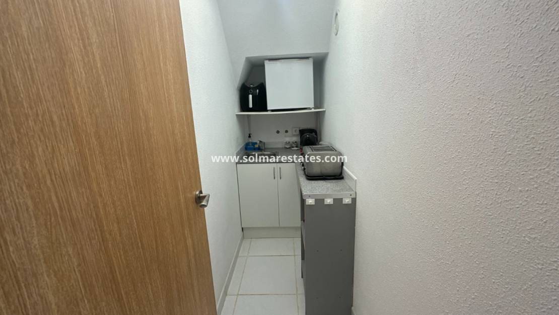 3 soverom Hus til salgs i Los Montesinos med svømmebasseng - € 220 000 (Ref: 9616824)