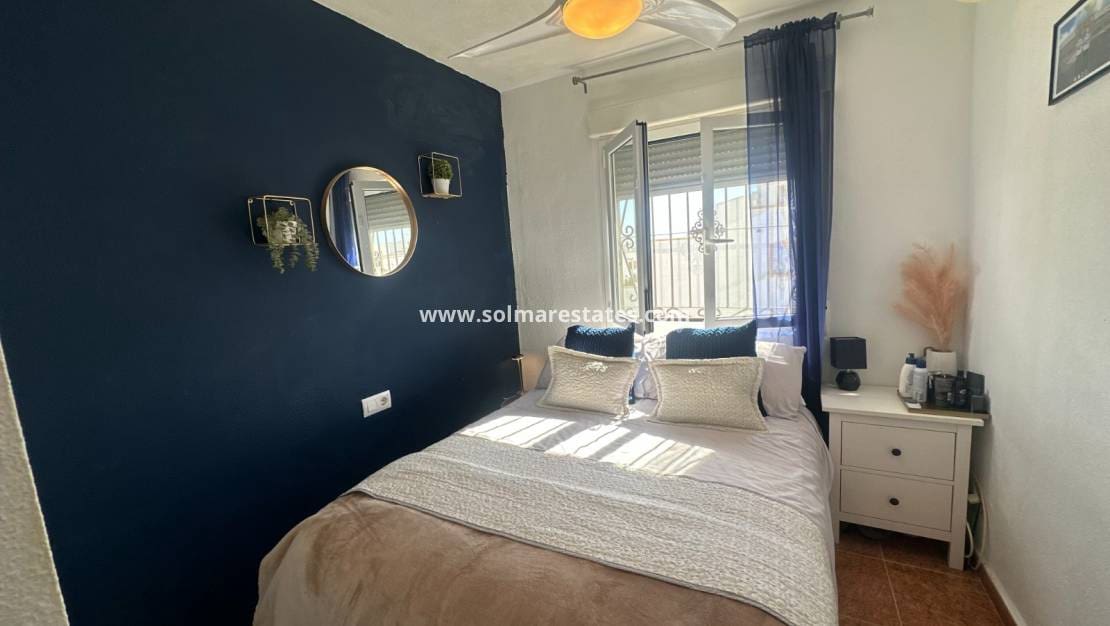 3 soverom Hus til salgs i Los Montesinos med svømmebasseng - € 220 000 (Ref: 9616824)