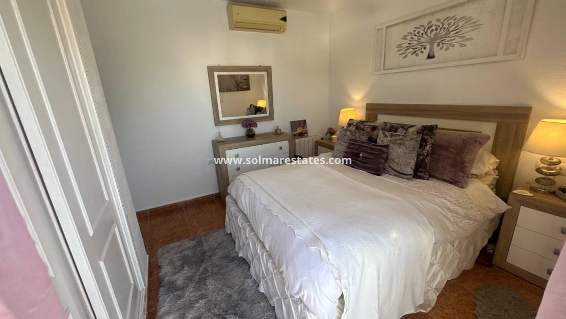 3 soverom Hus til salgs i Los Montesinos med svømmebasseng - € 220 000 (Ref: 9616824)