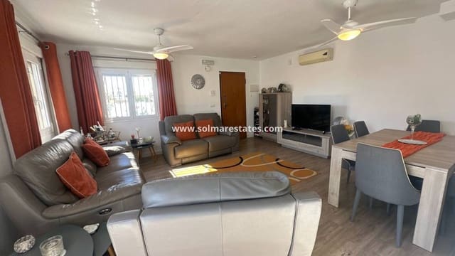 3 Zimmer Haus zu verkaufen in Los Montesinos mit Pool - 220.000 € (Ref: 9616824)