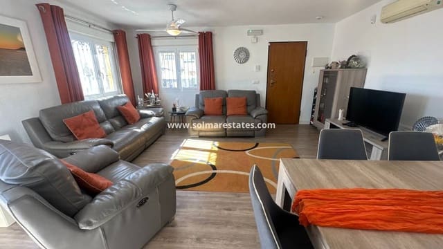3 Zimmer Haus zu verkaufen in Los Montesinos mit Pool - 220.000 € (Ref: 9616824)
