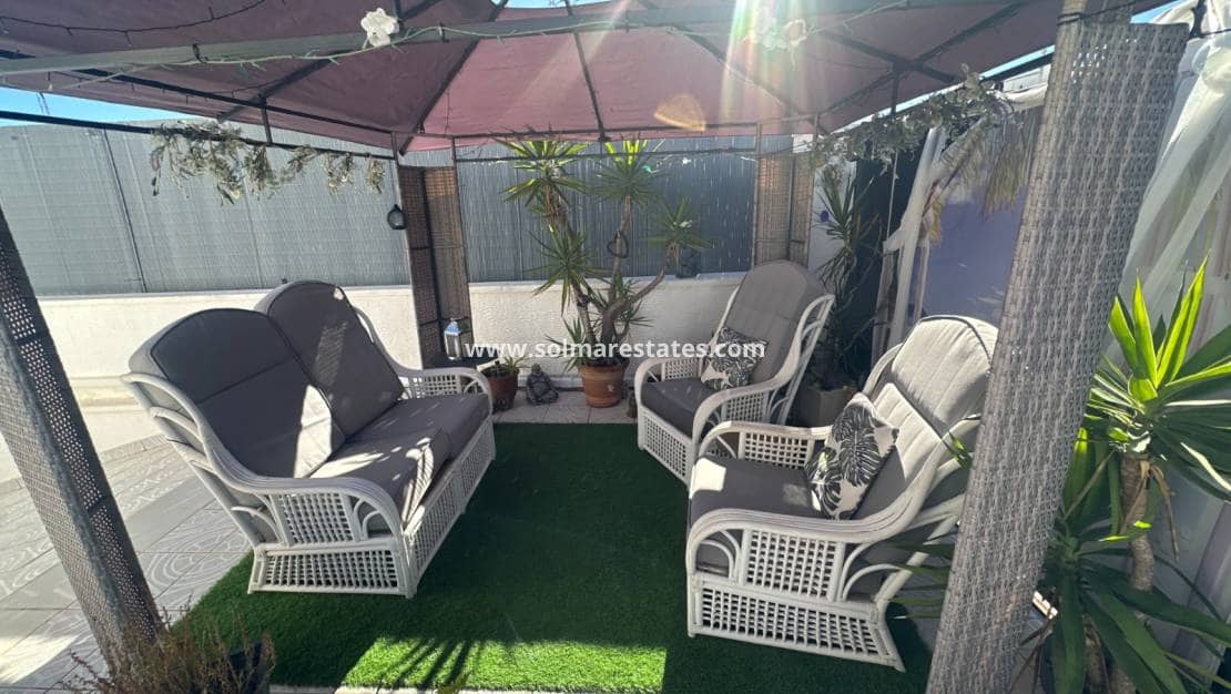 3 soverom Hus til salgs i Los Montesinos med svømmebasseng - € 220 000 (Ref: 9616824)