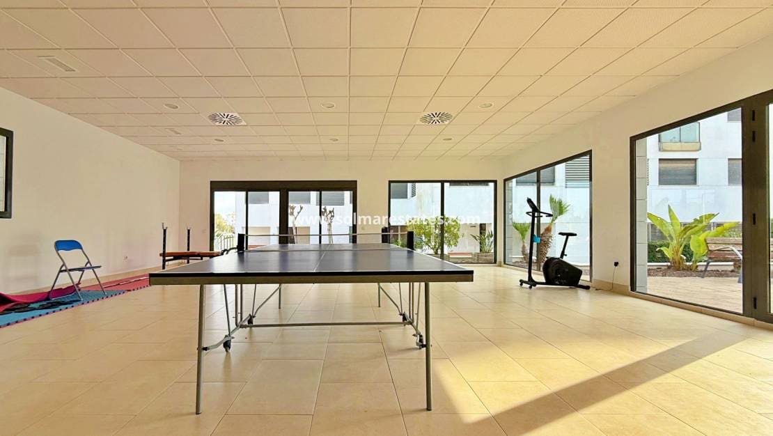 Apartamento de 2 habitaciones en Campoamor en venta con piscina - 299.000 € (Ref: 9618455)