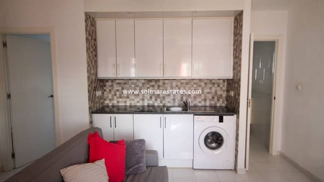 1 chambre Appartement à vendre à Villamartin, Orihuela avec piscine - 105 000 € (Ref: 9620680)