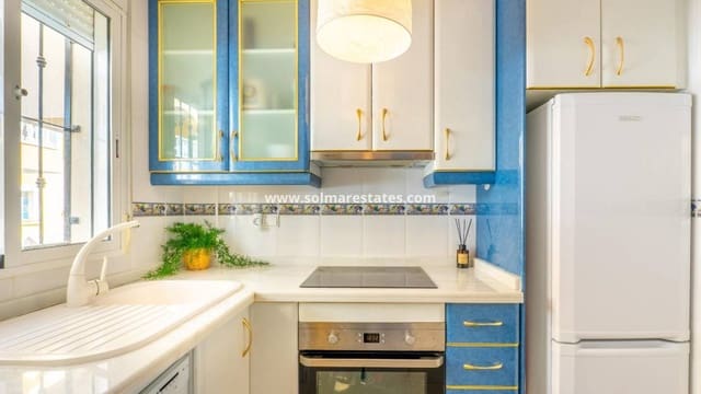 2 makuuhuone Omakotitalo myytävänä paikassa Algorfa mukana uima-altaan - 155 000 € (Ref: 9622918)