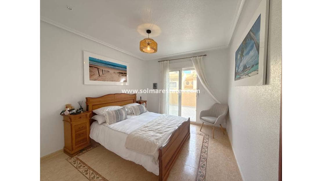 2 bedroom Townhouse for sale in La Zenia with pool - € 249,950 (Ref: 9622919)