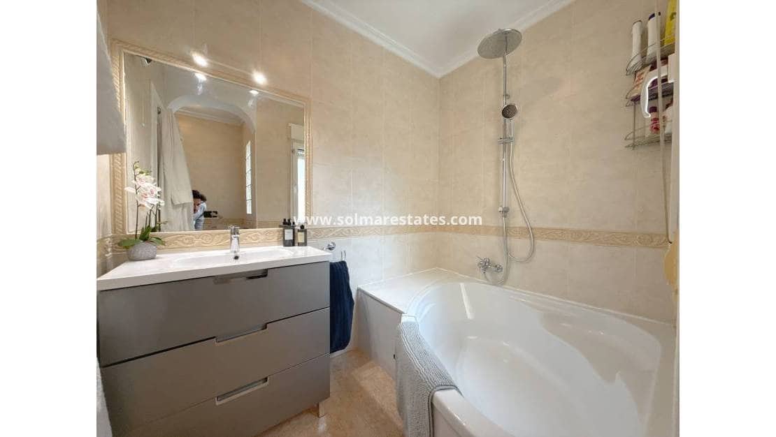 2 bedroom Townhouse for sale in La Zenia with pool - € 249,950 (Ref: 9622919)