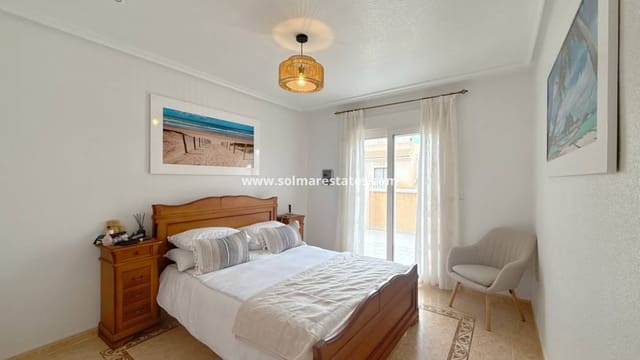 2 bedroom Townhouse for sale in La Zenia, Orihuela with pool - € 249,950 (Ref: 9622919)