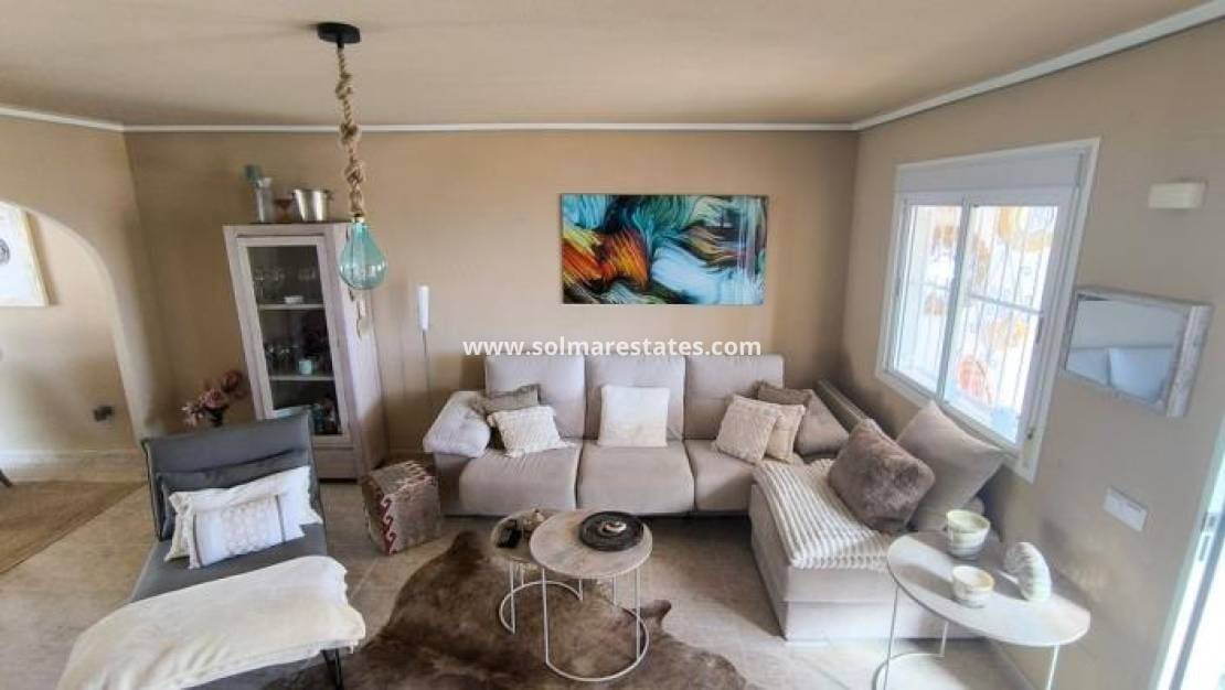 2 makuuhuone Omakotitalo myytävänä paikassa Ciudad Quesada mukana uima-altaan - 265 000 € (Ref: 9622920)