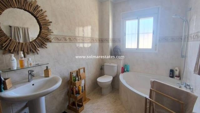 2 makuuhuone Omakotitalo myytävänä paikassa Ciudad Quesada, Rojales mukana uima-altaan - 265 000 € (Ref: 9622920)