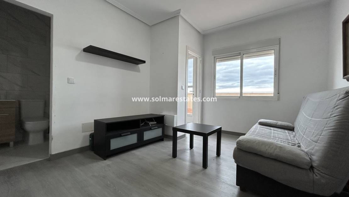 2 soveværelse Lejlighed til salg i San Miguel de Salinas - € 155.000 (Ref: 9622921)